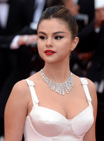 Selena Gomez Sweatshirt #3956626