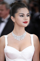 Selena Gomez Sweatshirt #3956631