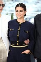 Selena Gomez Sweatshirt #3956655