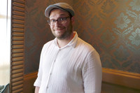 Seth Rogen Longsleeve T-shirt #2333911