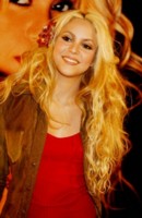 Shakira Longsleeve T-shirt #1284760
