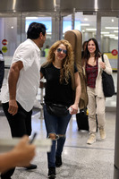 Shakira Longsleeve T-shirt #3114370