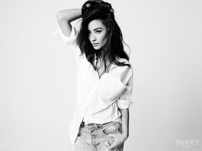 Shay Mitchell Poster 2463809