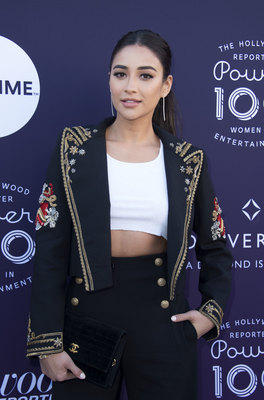 Shay Mitchell Poster 2945831