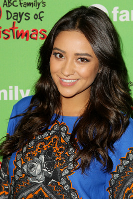 Shay Mitchell Mouse Pad 3237245