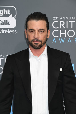 Skeet Ulrich stickers 2967639