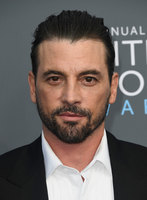 Skeet Ulrich Longsleeve T-shirt #2967658