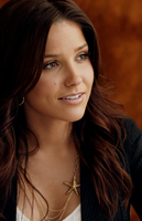 Sophia Bush Longsleeve T-shirt #2228371