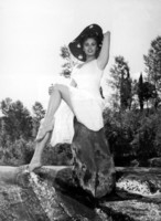 Sophia Loren Longsleeve T-shirt #1537362