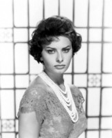 Sophia Loren Longsleeve T-shirt #1537375