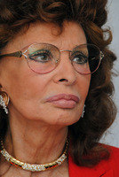 Sophia Loren Longsleeve T-shirt #2491341