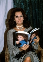 Sophia Loren Longsleeve T-shirt #2668633