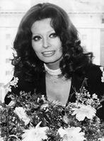 Sophia Loren Longsleeve T-shirt #2669053