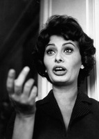 Sophia Loren Longsleeve T-shirt #2669090