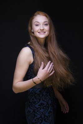 Sophie Turner Poster 2434832