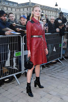 Sophie Turner Sweatshirt #3316394