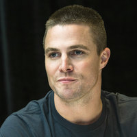 Stephen Amell Sweatshirt #2824889