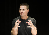 Stephen Amell mug #G1066994
