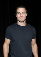 Stephen Amell Longsleeve T-shirt #2824901