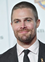 Stephen Amell Longsleeve T-shirt #3758312