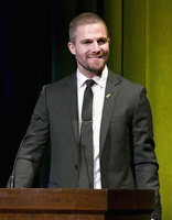 Stephen Amell t-shirt #3758313