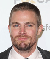Stephen Amell Sweatshirt #3758327