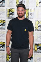 Stephen Amell tote bag #G2426025