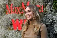 Suki Waterhouse t-shirt #3868673