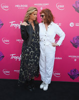 Susan Sarandon longsleeve t-shirt #3147773