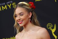 Sydney Sweeney Sweatshirt #3882024