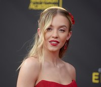 Sydney Sweeney mug #G2499354
