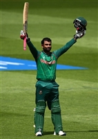 Tamim Iqbal Longsleeve T-shirt #3709481