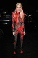 Tara Reid Sweatshirt #2871477