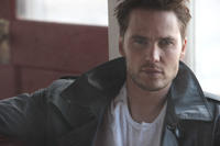Taylor Kitsch Longsleeve T-shirt #2336463