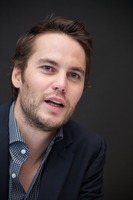 Taylor Kitsch Longsleeve T-shirt #2431211