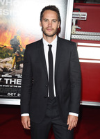 Taylor Kitsch Sweatshirt #2782539