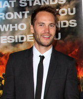 Taylor Kitsch Sweatshirt #2782635