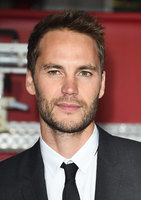 Taylor Kitsch Longsleeve T-shirt #2782653