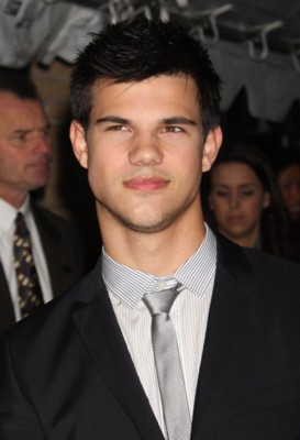 Taylor Lautner puzzle 1525275