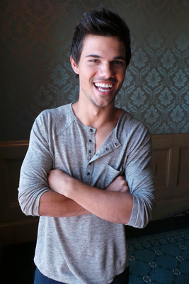 Taylor Lautner Mouse Pad 2339098