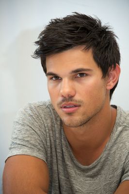 Taylor Lautner Mouse Pad 2339103