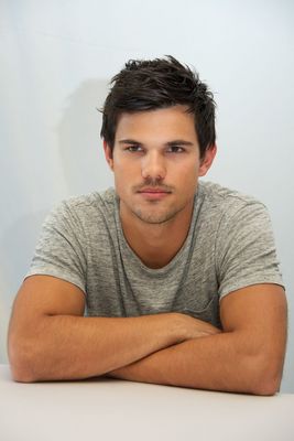 Taylor Lautner stickers 2339108