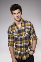 Taylor Lautner Longsleeve T-shirt #2352067