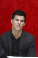 Taylor Lautner Sweatshirt #2450612