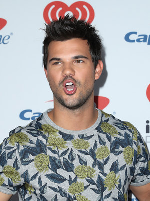 Taylor Lautner stickers 2774486