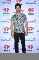 Taylor Lautner Longsleeve T-shirt #2774488