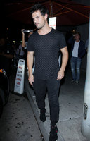 Taylor Lautner Longsleeve T-shirt #3058536