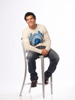 Taylor Lautner Longsleeve T-shirt #3873437