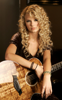 Taylor Swift Poster 2072441