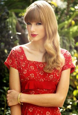 Taylor Swift Poster 2221107